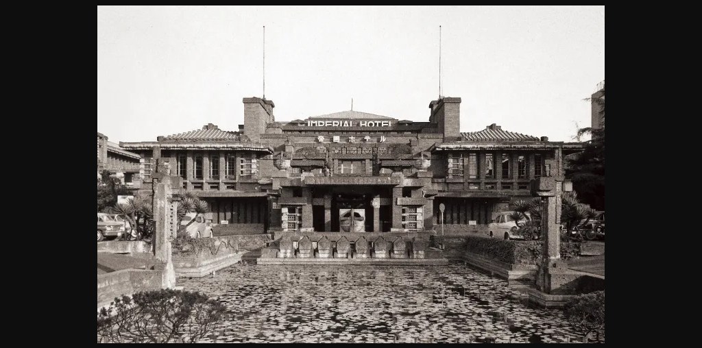 The Imperial Lounge Aqua(帝国ホテル 東京) 公式ページキャプチャ